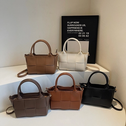 Retro Geflochtene Handtasche Für Damen PU Leder Umhängetasche Minimalistischer Eimer Stil Mit Verstellbarem Riemen Goldene Details