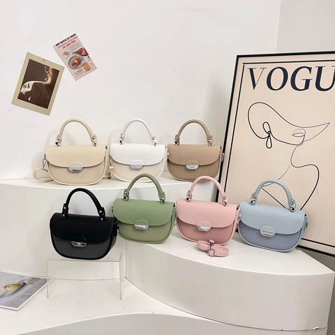 Women Saddle Crossbody Bag PU Leather Woven Patchwork Top Handle Adjustable Strap Contrast Color Fashion Casual Retro