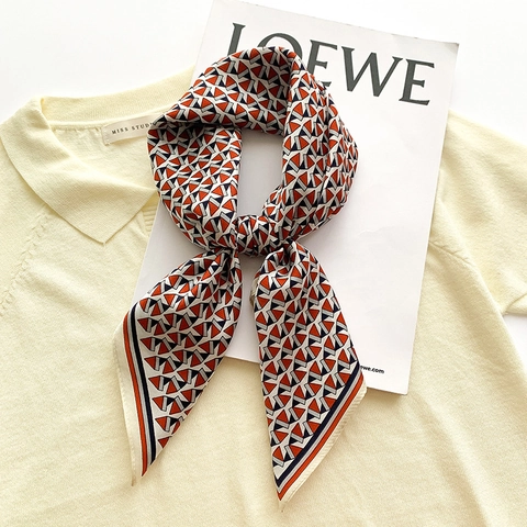 Mulberry Satin Scarf Geometric Triangle Pattern Square Fashion Neckerchief For Women Elegant Decorative Satin Wrap