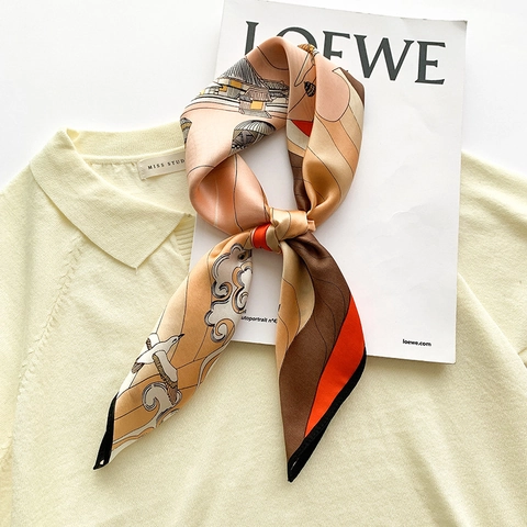 Elegante Foulard Quadrato In Pura Raso Di Gelso Stampa Orientale Gru Nuvola Texture Morbida Liscia Moda Donna