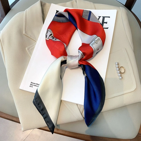 Foulard Quadrato in Raso con Stampa Equestre Vintage per Donna Fibbia della Cintura alla Moda per Collo Borsa Capelli
