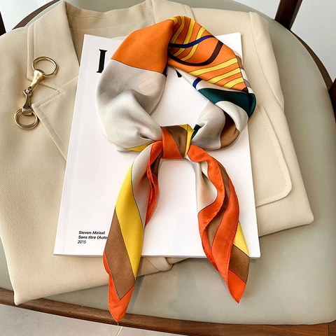 Foulard Quadrato In Simil Raso Da Donna Stampa Geometrica Equestre Satin Bandana Accessorio Di Moda Leggero