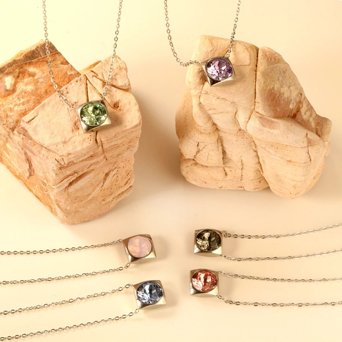 Square Stainless Steel Necklace With Sparkling Synthetic Crystal Pendant Gold Silver Plated Elegant Fashion Jewelry For Women