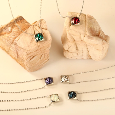 Square Stainless Steel Necklace With Sparkling Synthetic Crystal Pendant Gold Silver Plated Elegant Fashion Jewelry For Women