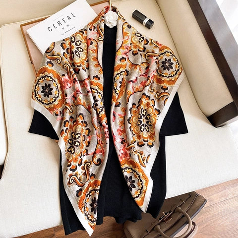 Grande Sciarpa Quadrata Imitazione Raso Stampata Mandala Bohémien Retro Scialle Solare Accessorio Moda Per Donna