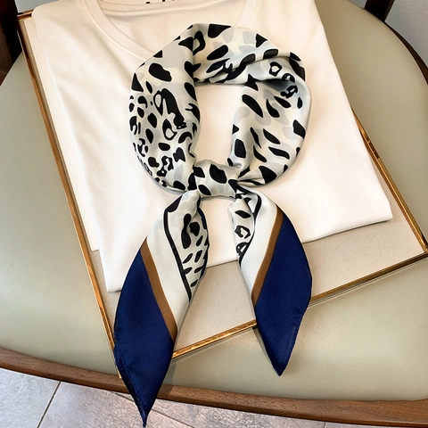 Foulard Quadrato In Raso Con Stampa Leopardata Simil Raso Sciarpa Da Collo Accessorio Di Moda Per Donna