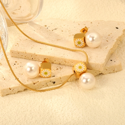 Collier Et Boucles D'oreilles Marguerite Cube Künstliche Perle Bijoux Acier Inoxydable Plaqué Or Élégant Pour Femmes