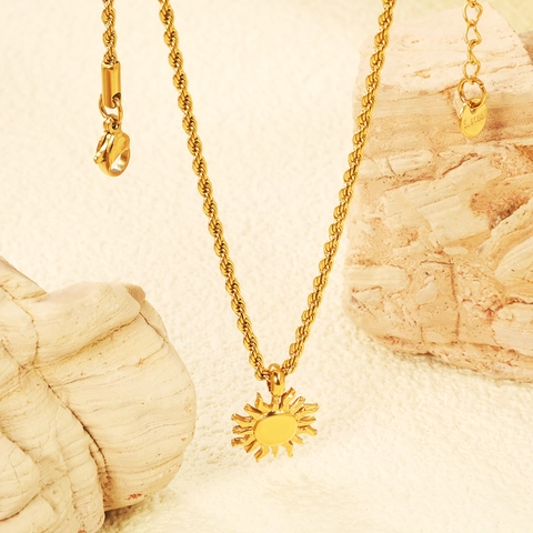 Collana Con Pendente Sole Placcato Oro 18K Acciaio Inossidabile Catena A Corda Ipoallergenico Stile Hip Hop Uomo Donna