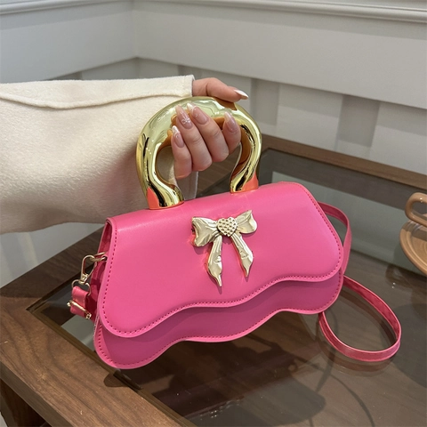 Women PU Leather Crossbody Bag Wave Edge Gold Metal Bow Heart Artistic Metal Handle Chic Square Handbag