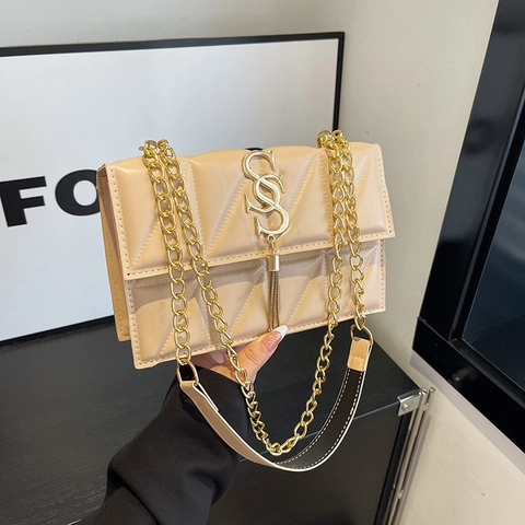 Women Fashion Quilted PU Leather Crossbody Bag Small Square Shoulder Bag With Gold Chain Strap And Metal Logo Tassel