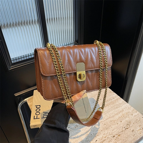 Damen Vintage Gesteppt Kettentasche PU Leder Kleine Quadratische Umhängetasche Mit Goldenem Schloss Elegante Alltagstasche