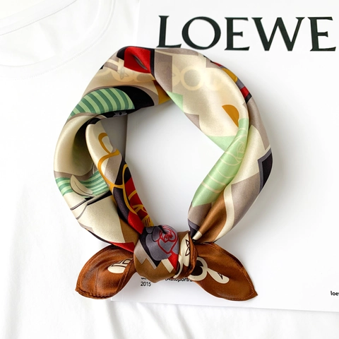 Mulberry Silk Blend Square Scarf For Women Vintage Equestrian Floral Print Fashion Small Silk Scarf Neck Head Band Hair Wrap Sun Protection Accessories