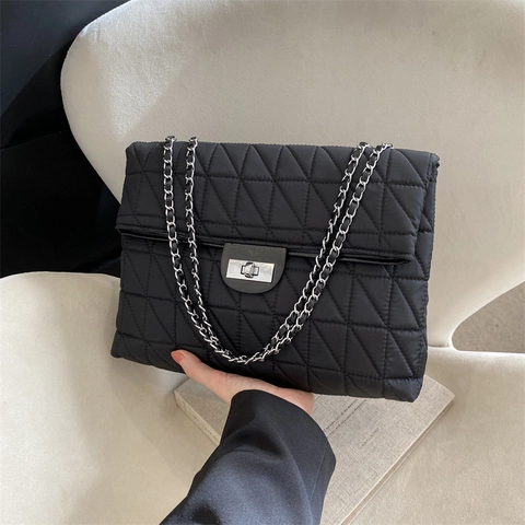 Bolso Bandolera Acolchado Con Cadena Para Mujer Bolso De Hombro Elegante Con Patrón De Diamantes Y Cierre Plateado