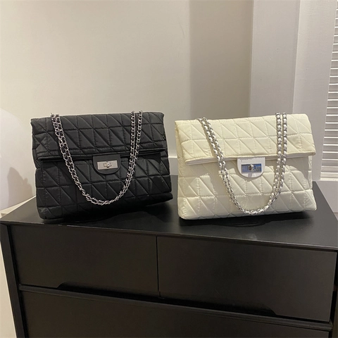 Bolso Bandolera Acolchado Con Cadena Para Mujer Bolso De Hombro Elegante Con Patrón De Diamantes Y Cierre Plateado