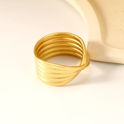 Anillo A Onde Multistrato Anello A Fascia Larga Intrecciato Acciaio Inossidabile Placcato Oro 18K Gioielli Per Donna