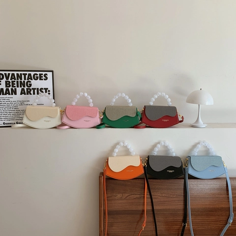 Sac Bandoulière Femme Mode Cuir PU Rabat Ondulé Bloc de Couleur Petit Sac Carré Avec Poignée en Perles Bandoulière Réglable
