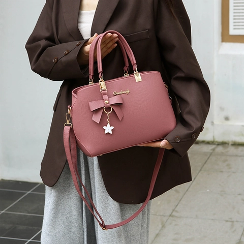 Damen Handtasche Aus PU-Leder Mit Lychee-Muster Schleife Und Sternanhänger Elegante Große Tote Umhängetasche Für Den Alltag