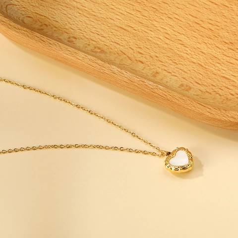 Heart Pendant Necklace Stainless Steel Gold Plated White Shell Texture Vintage Double Sided Clavicle Chain For Women