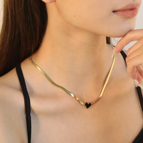Herz Anhänger Halskette 18K Vergoldeter Edelstahl Schlangenkette Panzerkette Minimalistischer Schicker Schmuck Für Damen