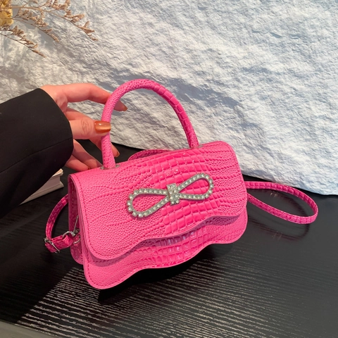 Sac à Main pour Femmes Design de Niche Motif Crocodile Nœud en Strass Petit Sac Carré en Cuir PU Bandoulière avec Bord Ondulé Cadeau