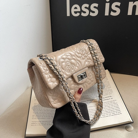 Damen Umhängetasche PU Leder Kamelienblüte Gesteppt Kette Schulter Quadratische Handtasche Elegant Mode