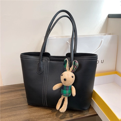 Women Large Capacity PU Leather Tote Bag Litchi Pattern Contrast Stitching Shoulder Bag With Rabbit Charm Commuting Handbag