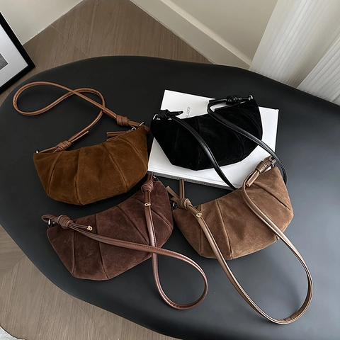 Vintage Suede Croissant Shoulder Bag For Women Minimalist Pleated Crossbody Bag Solid Color Crescent Underarm Bag Purse