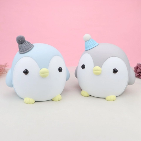 Hucha de Pingüino de Dibujos Animados Creativo Nórdico de Vinilo Con Gorro de Punto Para Regalo de Cumpleaños Niños