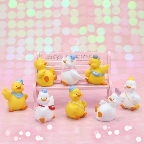 Cute Cartoon Duck Resin Figurine Car Interior Dashboard Ornaments Desktop Decor Kawaii Animal Miniatures Home Office