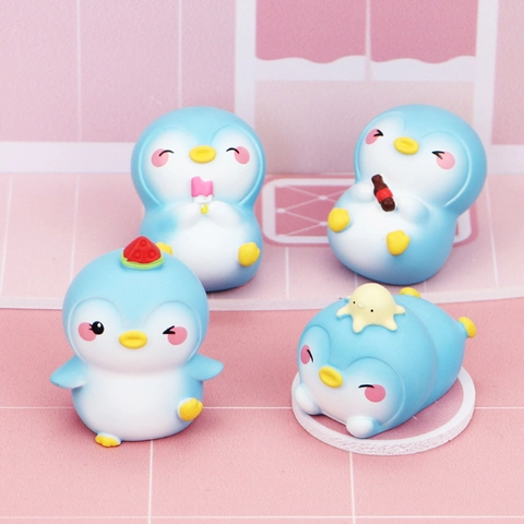 Mini Penguin Figurines Cute Cartoon Resin Desktop Ornaments Office Car Decor Healing Style Gift Tiny Animal Statues