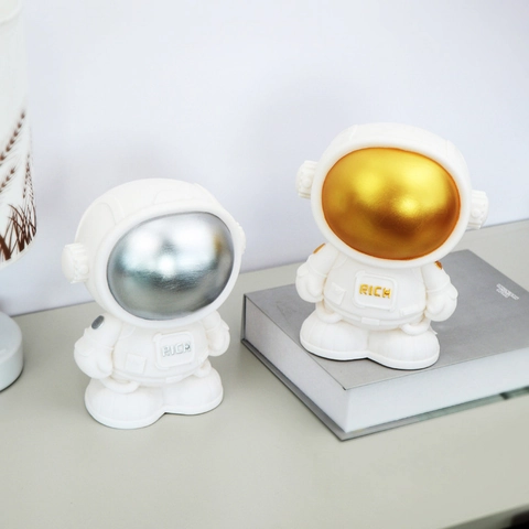 Astronaut Spaceman Piggy Bank Large Vinyl Plastic Money Box With Gold Silver Mask For Kids Home Decor Desktop Ornament Gift