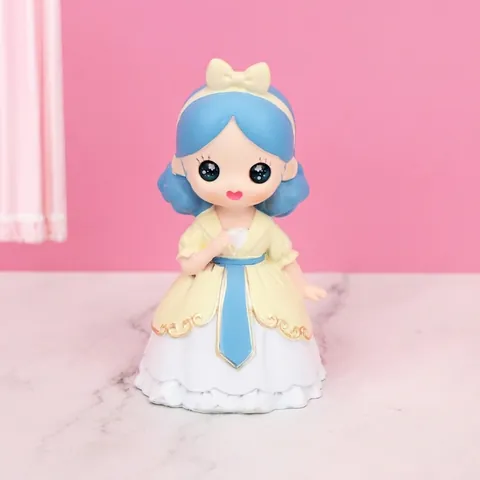 Prince Princess Resin Figurines Cute Cartoon Desktop Ornaments Car Dashboard Decor Cake Toppers Birthday Gift