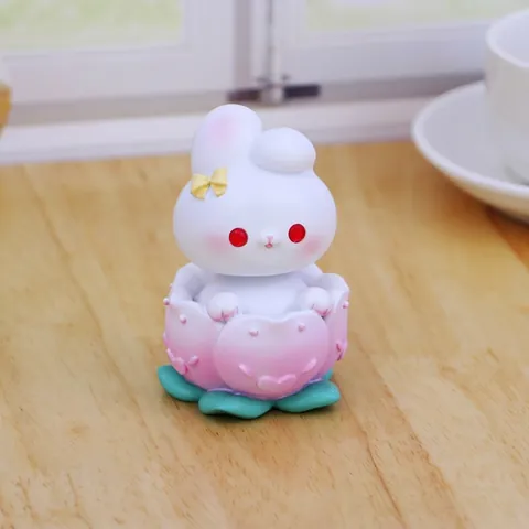 Cute Rabbit Shaking Head Bobblehead Resin Desktop Ornament Flower Bunny Car Dashboard Decoration Home Office Cartoon Figurine