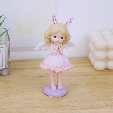 Resin Angel Girl Figurine With Wings Cartoon Fairy Desktop Ornament For Bedroom Home Decor Heart Base Nordic Style Gift