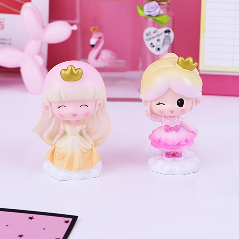Statuetta Principessa In Resina Con Corona Dorata Capelli Sfumati Base Nuvola Decorazione Scrivania Camera Bambini