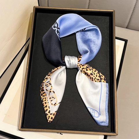 Pañuelo Cuadrado De Moda Estampado De Leopardo Bloques De Color Cadena Imitación Satén Satén Para Cuello Y Cabeza Elegante
