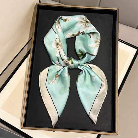 Elegant Square Scarf For Women Floral Printed Soft Satin-Like Polyester Satin Neck Kerchief Fashion Commuter Accessory