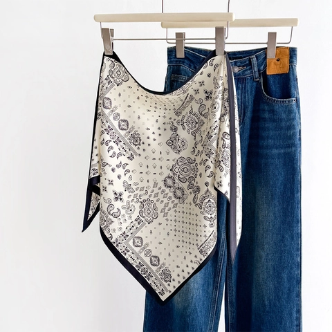 Foulard Triangulaire À Imprimé Paisley Rétro Polyester Sensation Satin Bandana Mode Polyvalent Pour Femmes