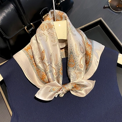 Pure Mulberry Satin Square Scarf Paisley Print Elegant Retro Neck Wrap For Women With Artificial Pearl Buckle