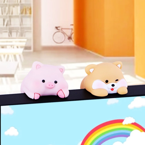 Mini Cartoon Animal Epoxy Resin Monitor Decor Ornaments Healing Style Stress Relief Desk Pig Rabbit Dog Figurine Home Office Decoration