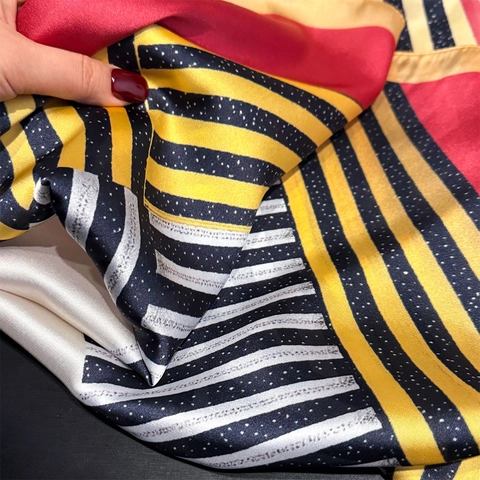 Women Geometric Stripe Print Satin Square Scarf Fashion OL Commuting Decorative Neck Scarf Elegant Silk Like Head Scarf Wrap