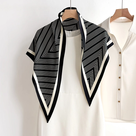 Damen Geometrisch Gestreiftes Dreieckstuch Polyester Vielseitiger Halstuch Schal Koreanischer Stil Elegantes Modeaccessoire