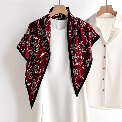 Vintage Paisley Print Triangle Scarf Women Polyester Satin Feel Elegant Neck Kerchief Fashionable Contrast Color Accessory
