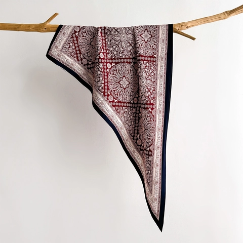 Paisley Print Triangle Scarf Shawl Polyester Satin Feel Sun Protection Lightweight Elegant Retro For Women