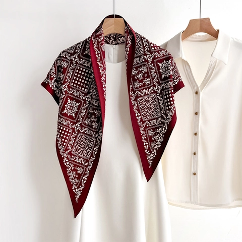 Vintage Paisley Print Satin Triangle Scarf For Women Bohemian Floral Shawl Elegant Neck Kerchief Spring Autumn Fashion Accessory Wrap