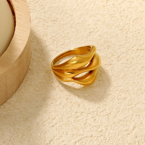 Golvende Onregelmatige Ring Roestvrij Staal 18K Verguld Holle Waterdruppel Chique Moderne Sieraden Voor Vrouwen