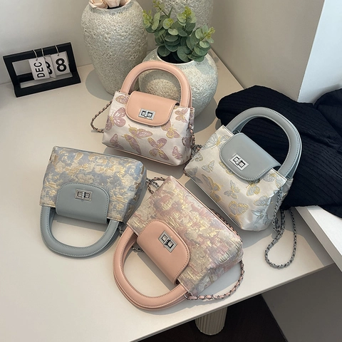 Schmetterling Stickerei Jacquard PU Umhängetasche Mit Kette Griff Elegant Twist Lock Handtasche Für Damen