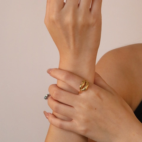 Lip Form Offener Ring 18K Vergoldet Edelstahl Verstellbar Strukturierter Fingerschmuck Für Damen Nischen Design