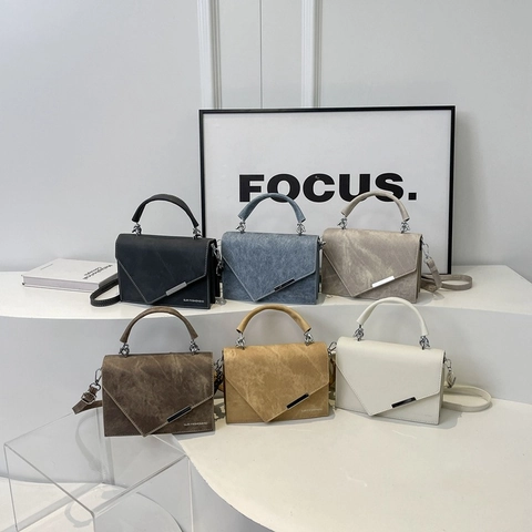 Women's Vintage PU Leather Shoulder Bag Urban Minimalist Square Flap Crossbody Handbag With Metal Bar Decoration Top Handle