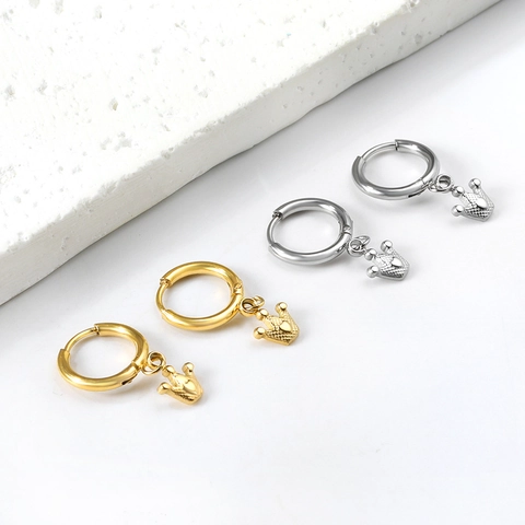 Edelstahl Creolen Mit Kronenanhänger 18K Vergoldet INS Stil Vielseitiger Modeschmuck Für Damen